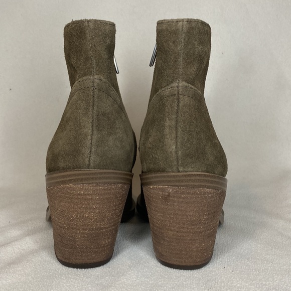 NWT Vince Camuto Amtinda square toe boots size 9.5 - Picture 3 of 8